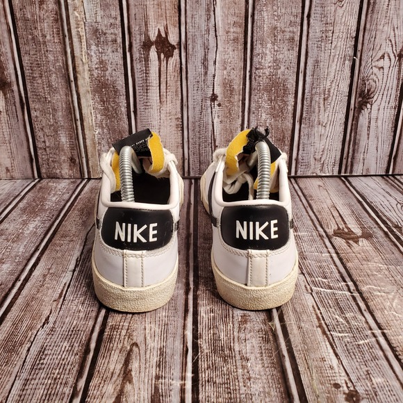 Nike Women's Blazer Low 77 White Black Sneakers DC4769-102 Size 8.5 - Picture 5 of 15